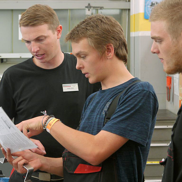Röders GmbH Praktikum Ausbildung Industriemechaniker/in